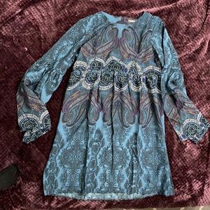 NWT Bell-sleeve paisley dress